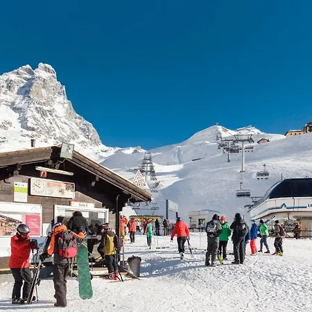 Ski Apartment Francois Hot Tub & Central Location With Hotel Services Breuil-Cervinia Exterior photo