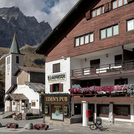 Ski Apartment Francois Hot Tub & Central Location With Hotel Services Breuil-Cervinia Exterior photo