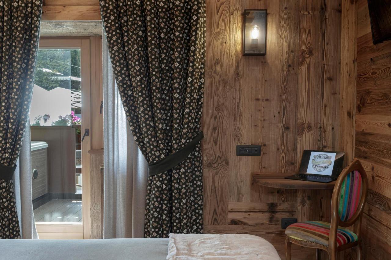 Francois Hot Tub & Location With Services Apartment