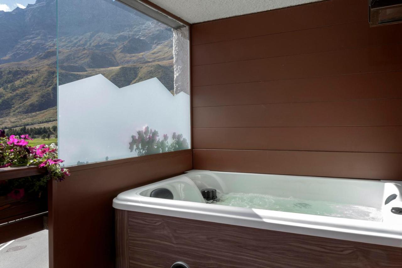 Francois Hot Tub & Location With Services Apartment