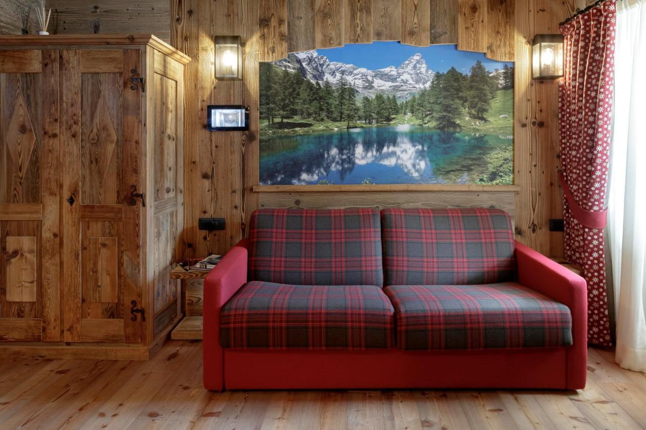 Francois Hot Tub & Location With Services
